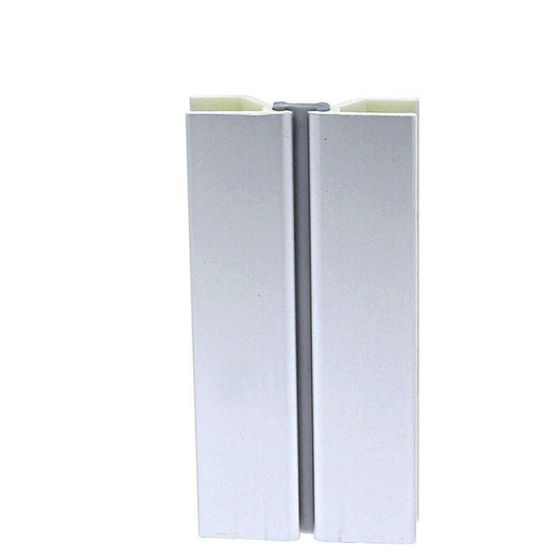 Multiangolo din plastic pentru plinta H100, argintiu cu striatii